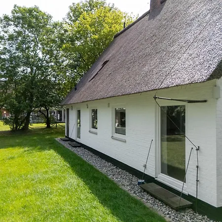 別荘 Reetdachhaus Mara