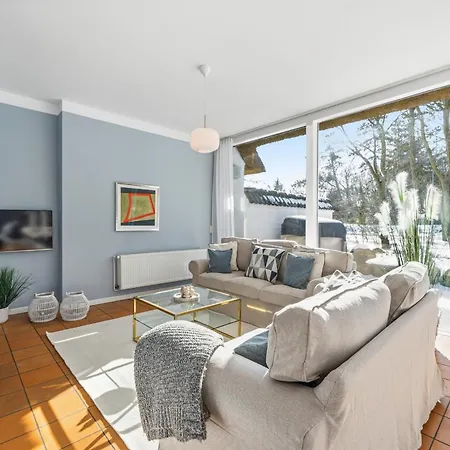 別荘 Reetdachhaus Mara *