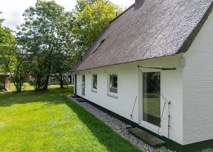 別荘 Reetdachhaus Mara