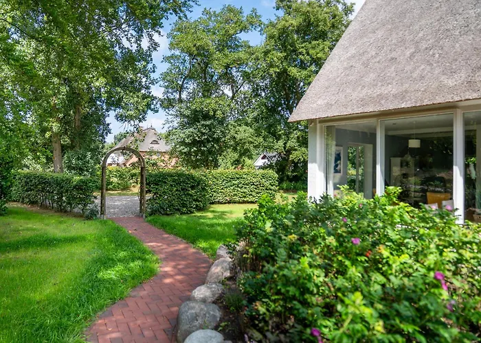 別荘 Reetdachhaus Mara Böhl