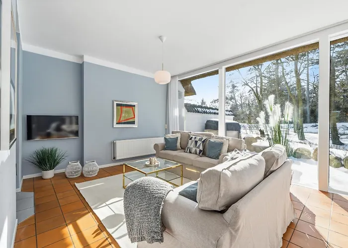 別荘 Reetdachhaus Mara *